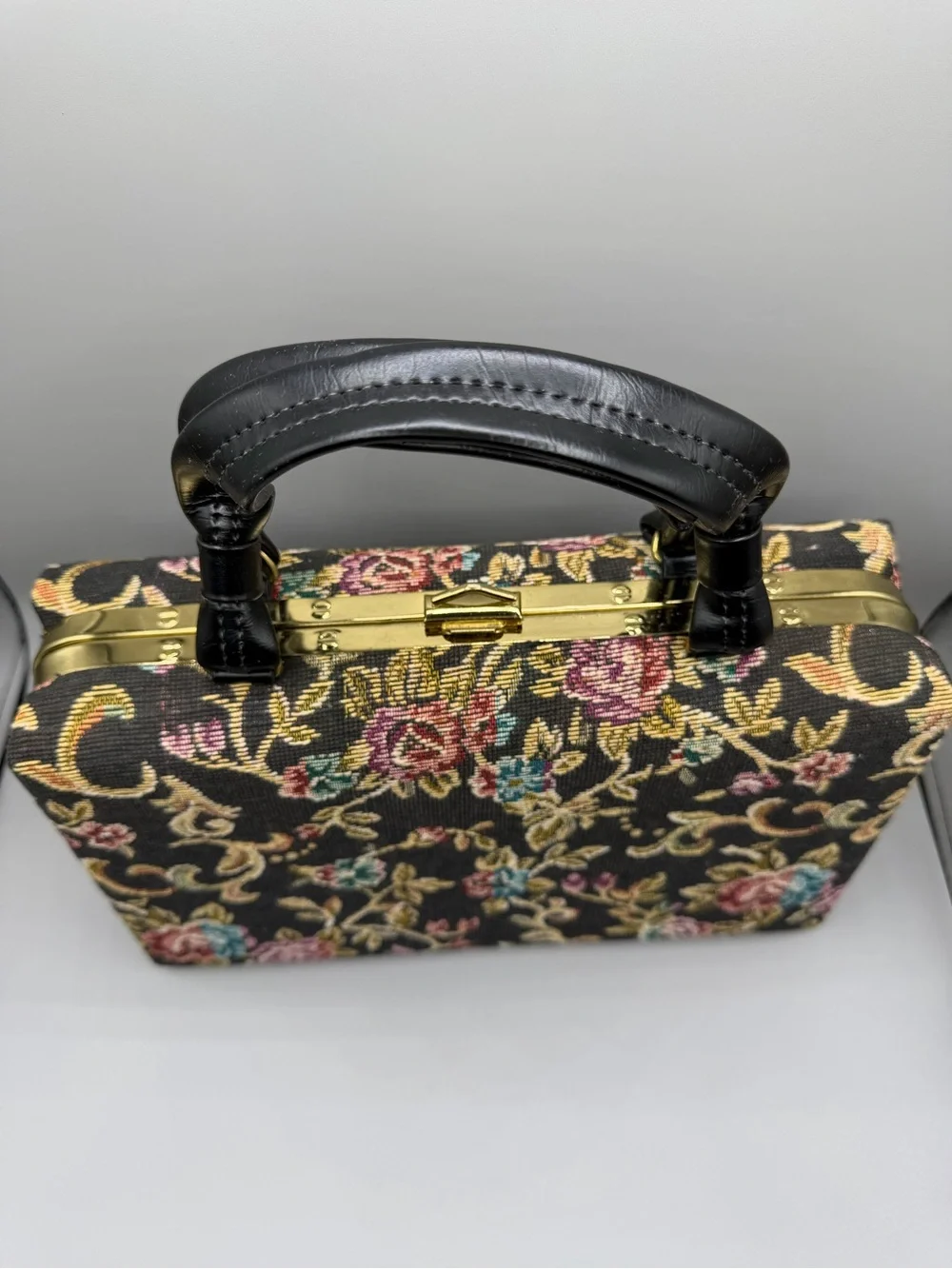 Vintage Floral Tapestry Top-Handle Bag.  Carpet Bag Handbag